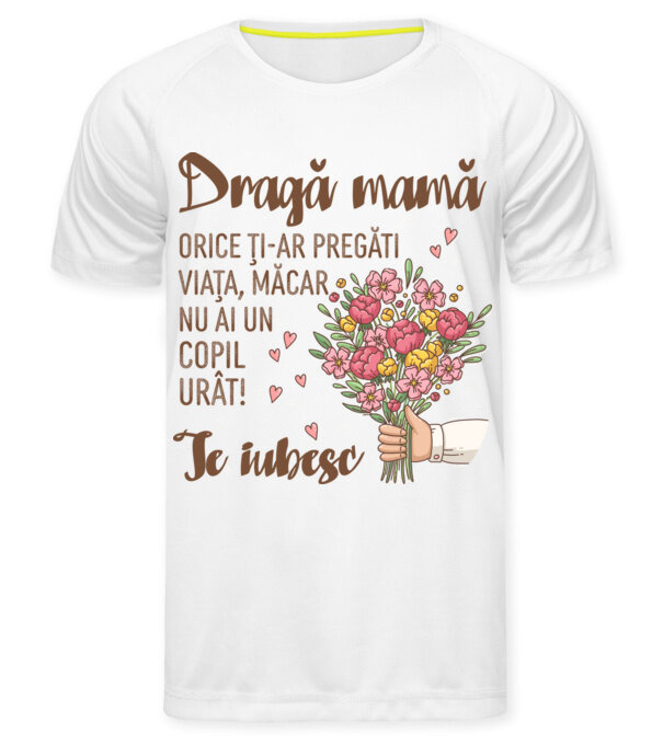  model  pe tricou