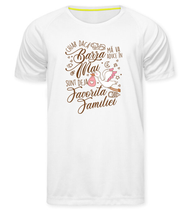  model  pe tricou
