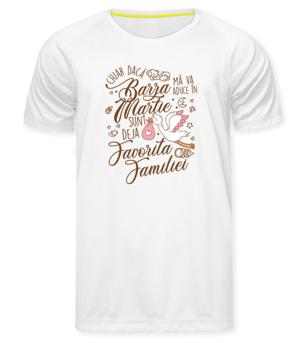  model  pe tricou