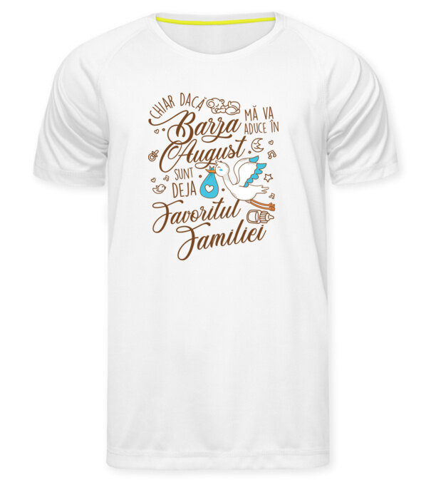 model  pe tricou