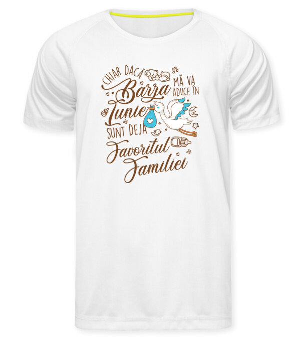  model  pe tricou