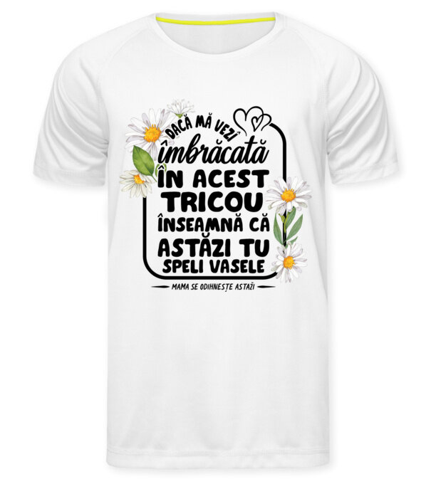  model  pe tricou