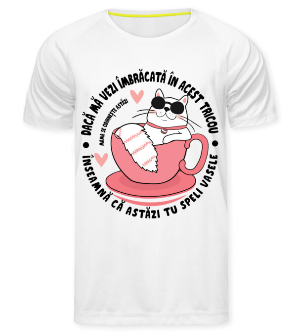  model  pe tricou