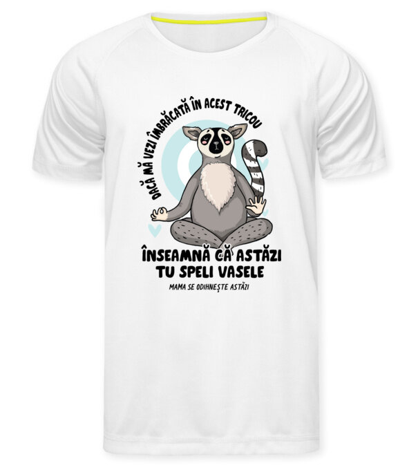  model  pe tricou