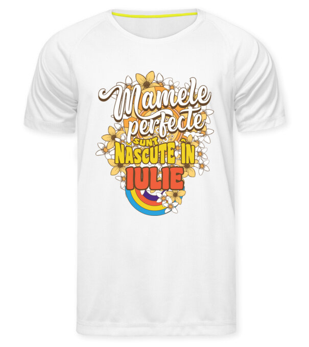  model  pe tricou