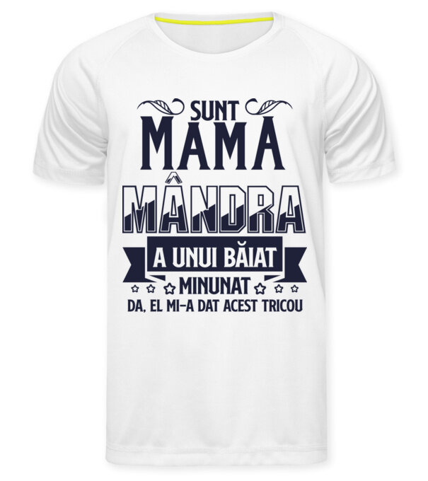  model  pe tricou