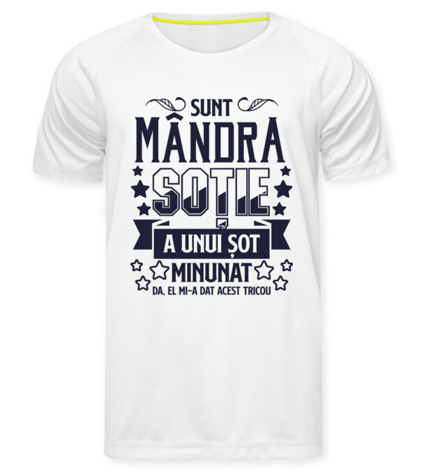  model  pe tricou
