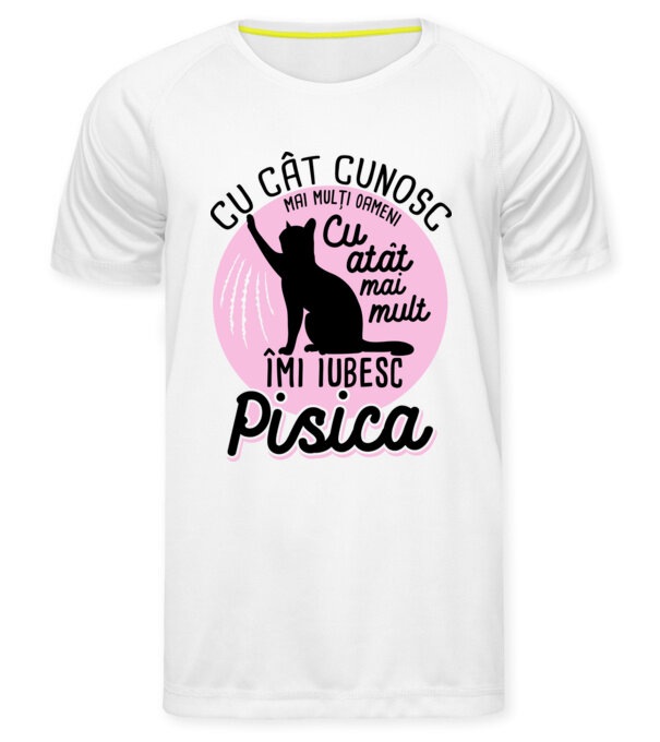  model  pe tricou