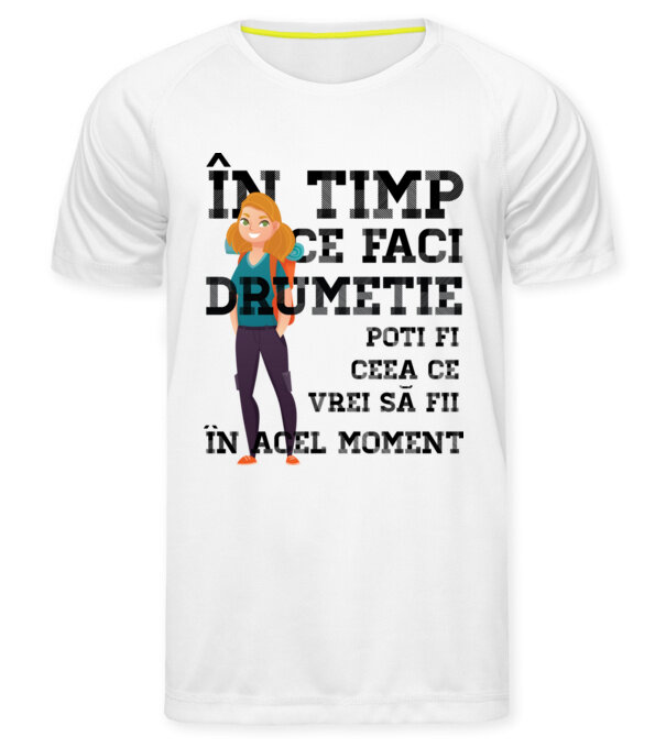  model  pe tricou
