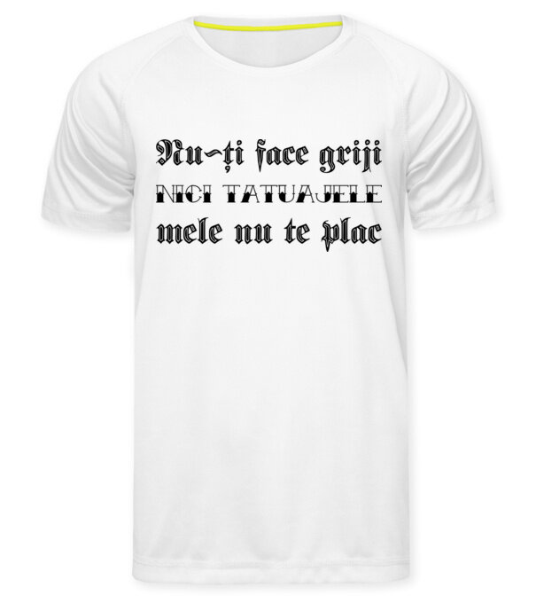  model  pe tricou
