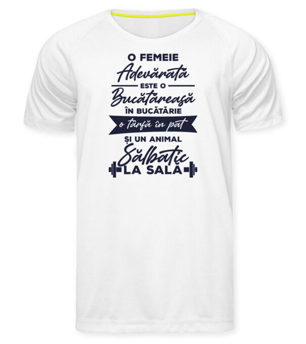 model  pe tricou