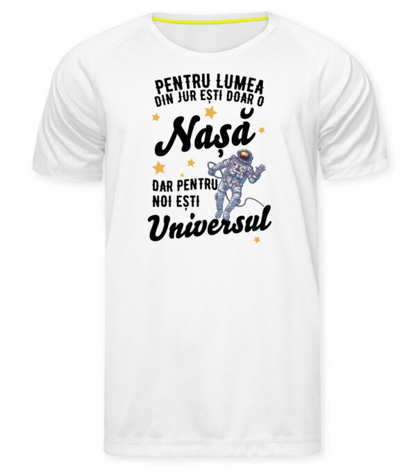  model  pe tricou