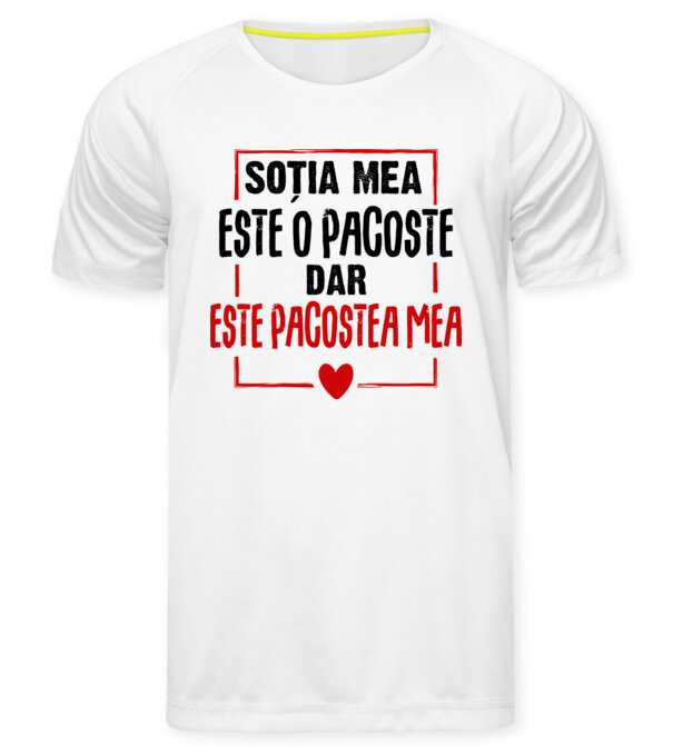  model  pe tricou