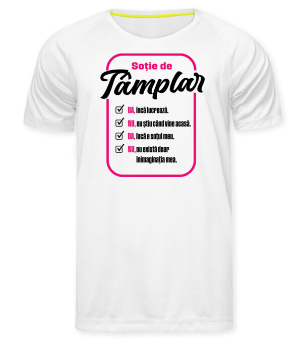 model  pe tricou