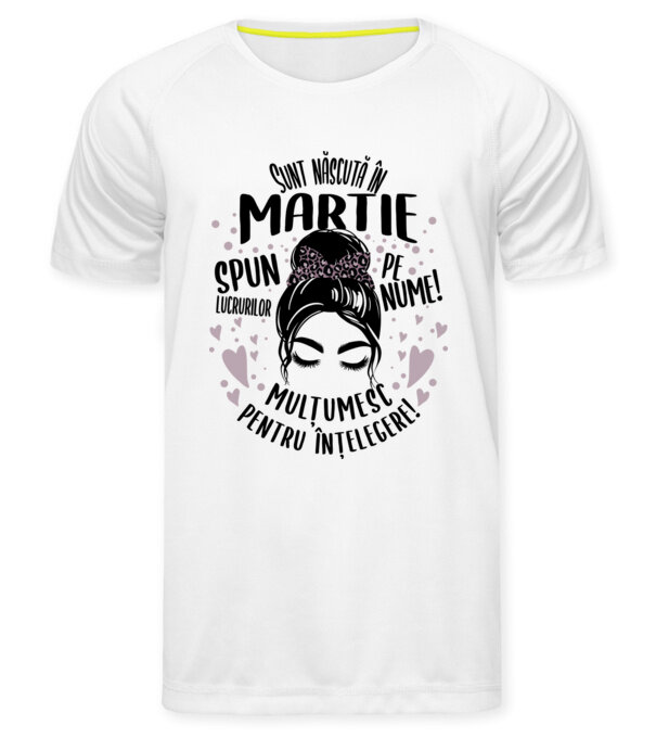  model  pe tricou