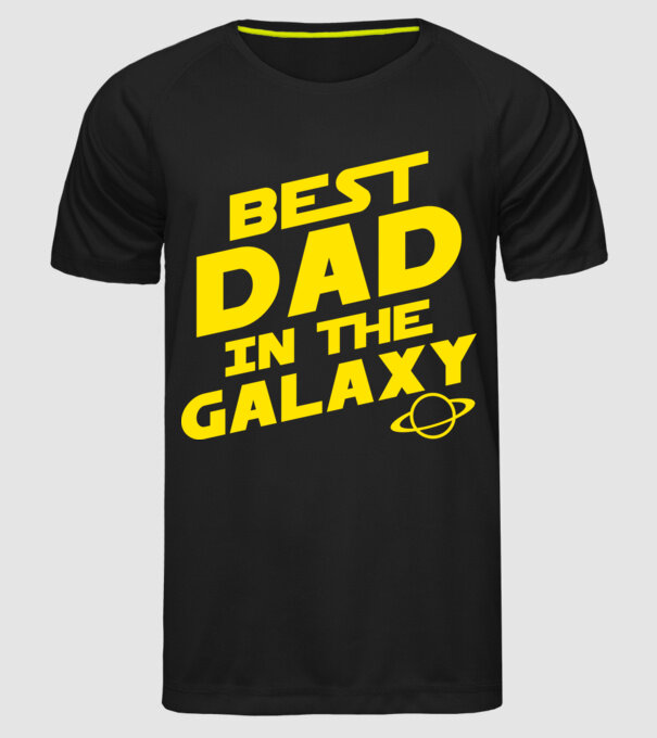 Best dad in the galaxy model negru pe tricou