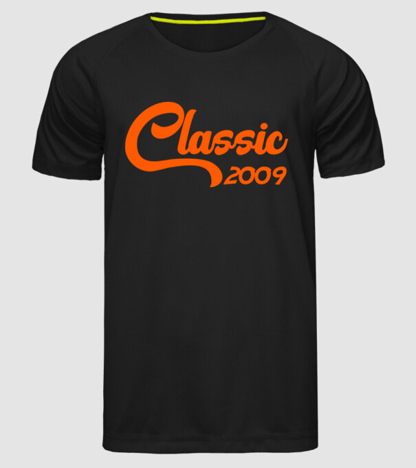 Classic 2009 model negru pe tricou