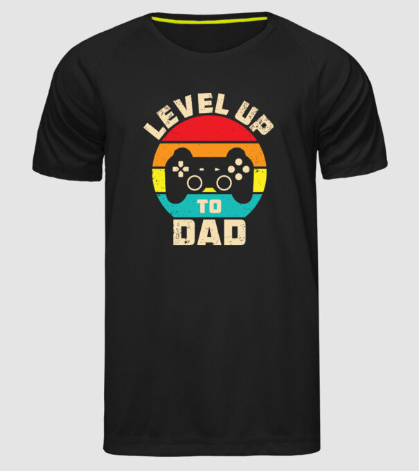 Level Up Dad model negru pe tricou