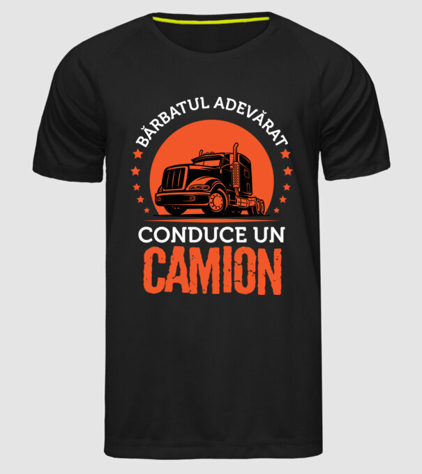 Bărbatul adevărat conduce un camion model negru pe tricou