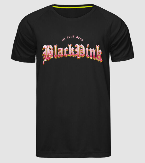 BLACPINK in your area model negru pe tricou