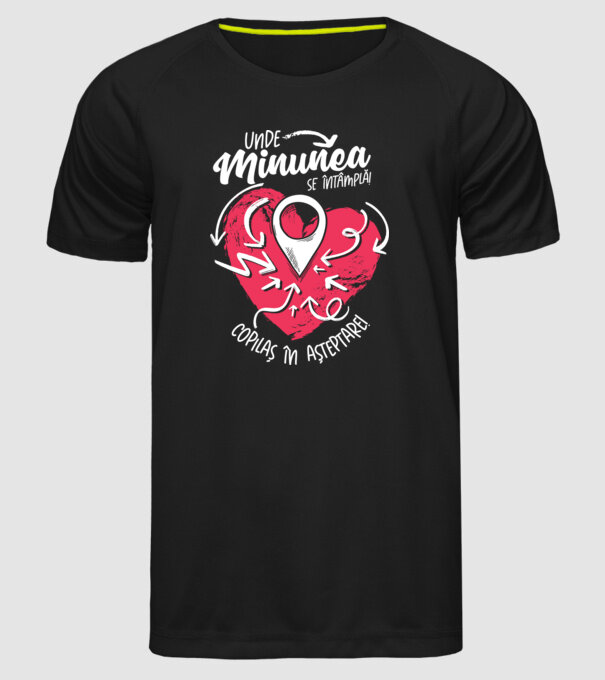 Copilaș în așteptare model negru pe tricou