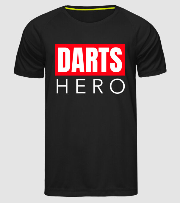 DARTS HERO model negru pe tricou