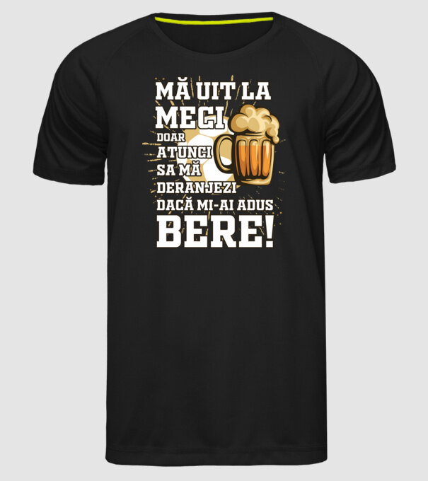 Mă uit la meci model negru pe tricou