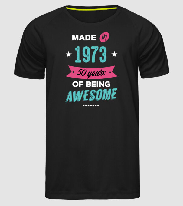 MADE IN 1973 model negru pe tricou