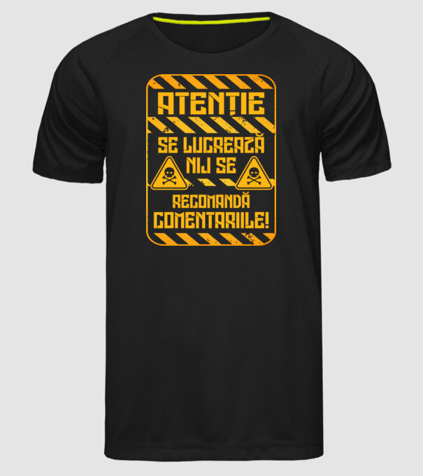 Nu se recomandă comentariile model negru pe tricou
