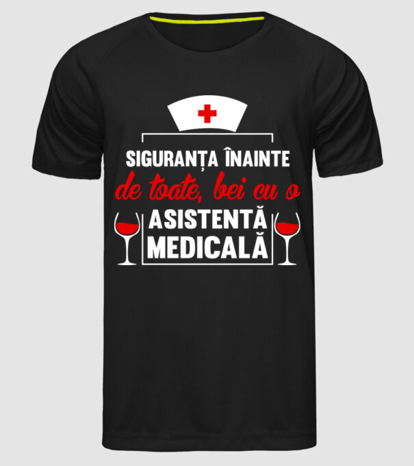 Siguranța înainte de toate, bei cu o asistentă medicală model negru pe tricou