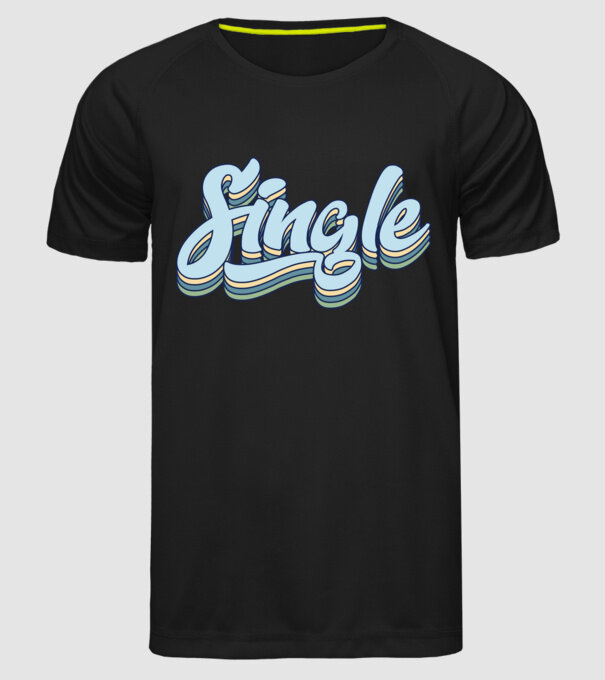 single model negru pe tricou