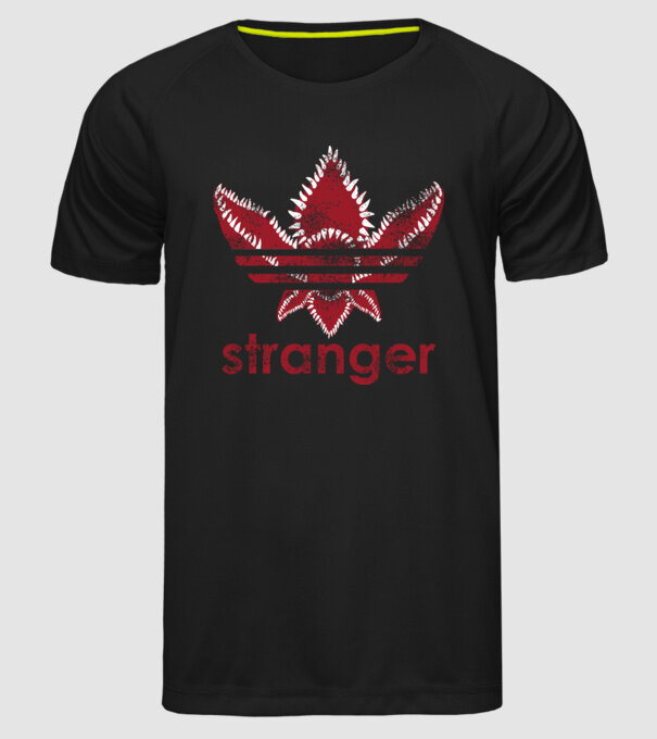 stranger things logo model negru pe tricou
