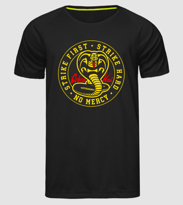 Strike first strike hard cobra kai model negru pe tricou