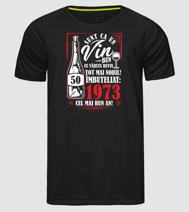 Un Vin Bun 1975 - Negru model negru pe tricou