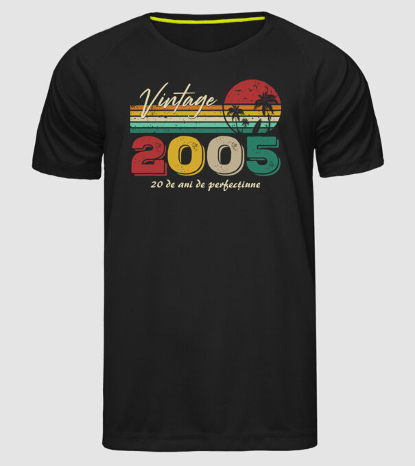 VINTAGE 2005 model negru pe tricou