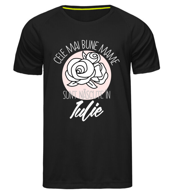  model  pe tricou