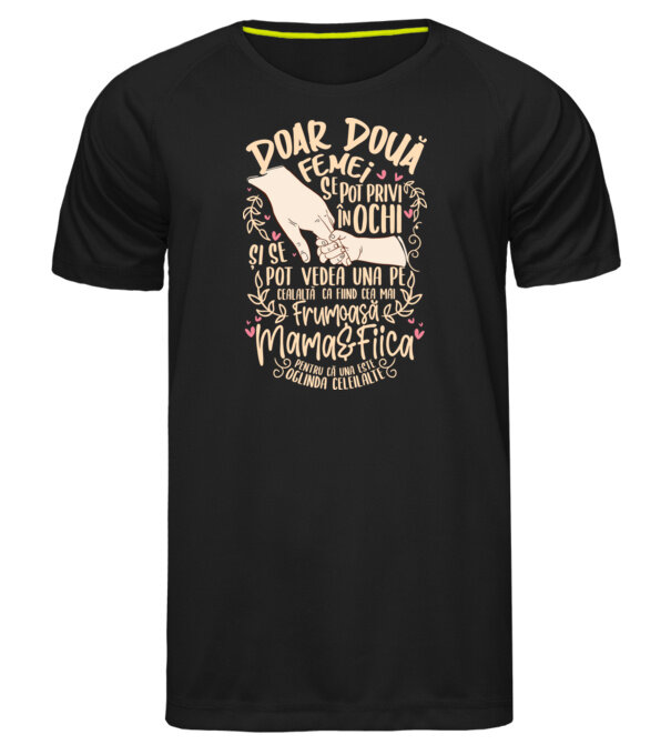  model  pe tricou