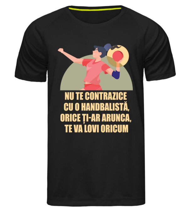  model  pe tricou