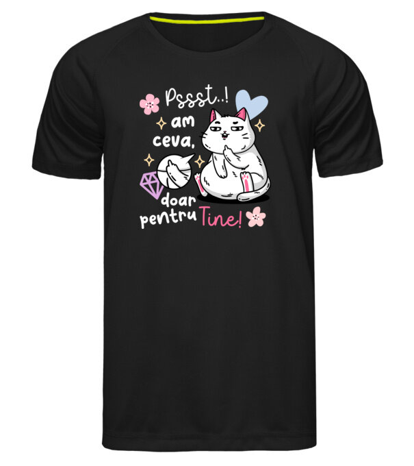  model  pe tricou