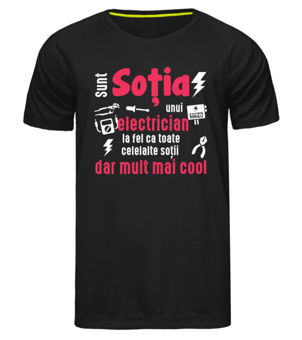  model  pe tricou