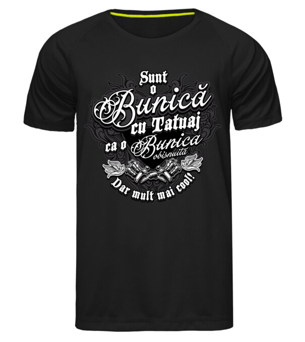  model  pe tricou