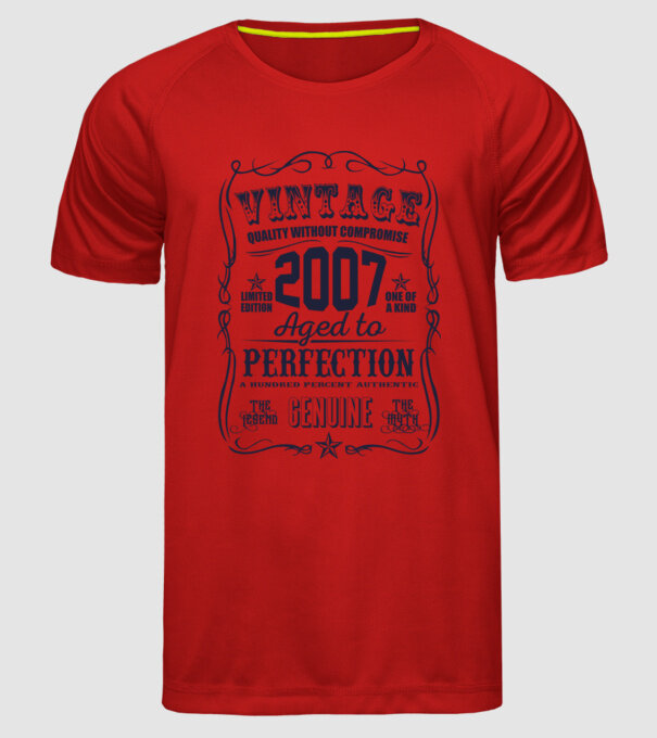 Vintage Perfection - 2007 model roșu pe tricou