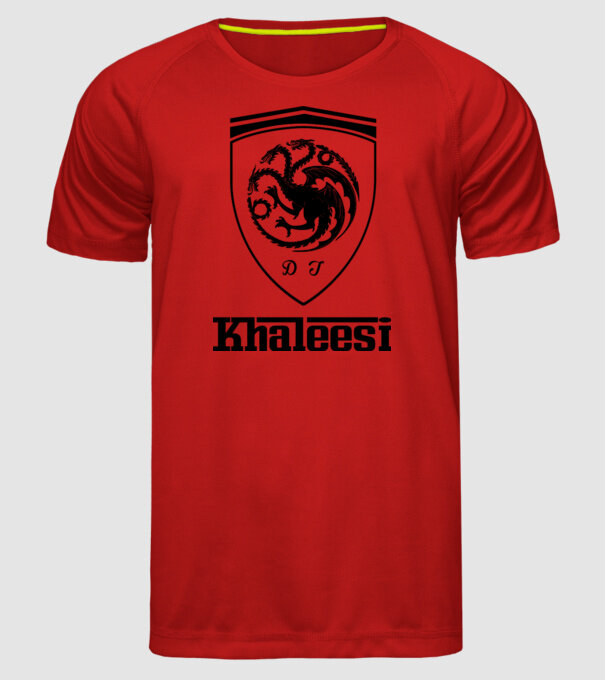 The Khaleesi Ferrari model roșu pe tricou