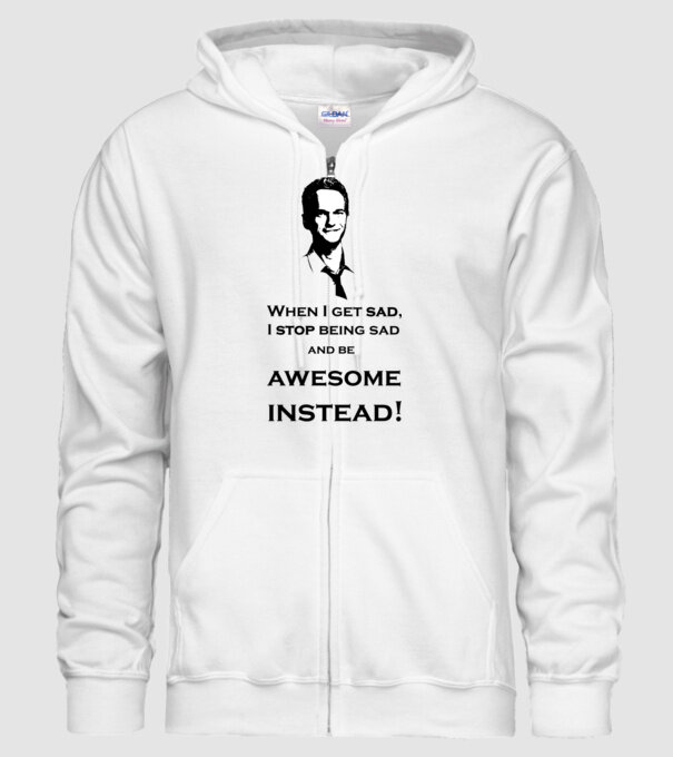  model alb pe tricou