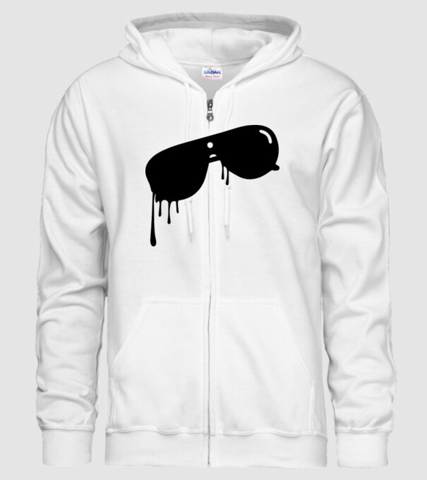 Ne topim model alb pe tricou