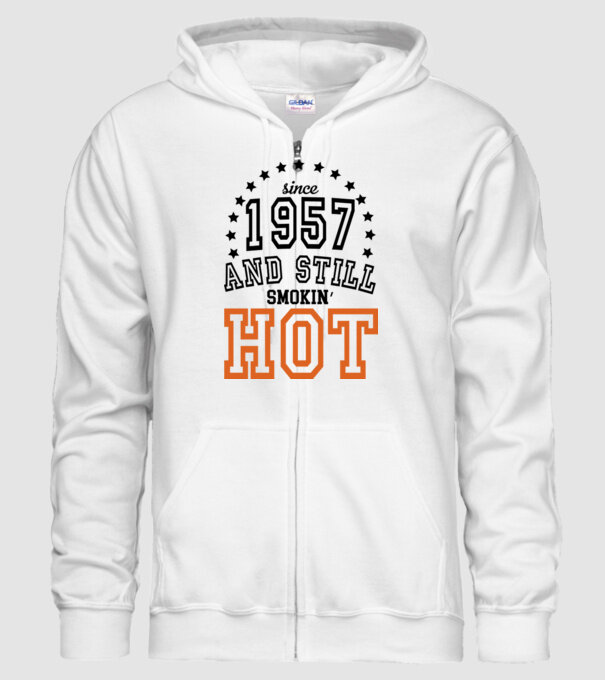 'Since and still smokin'' hot - 1957' model alb pe tricou