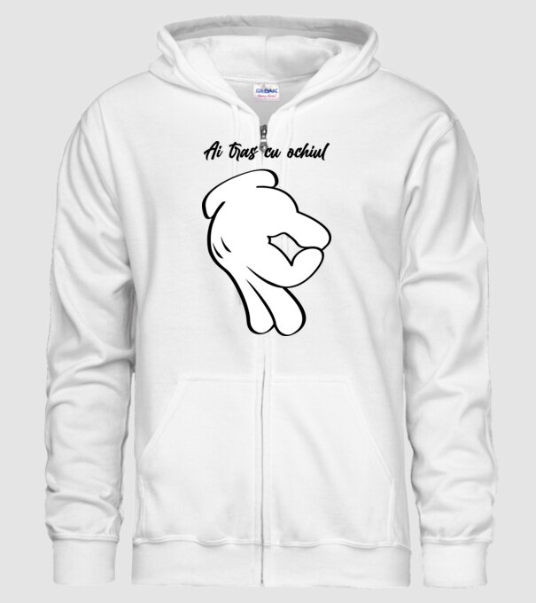 Ai tras cu ochiul model alb pe tricou