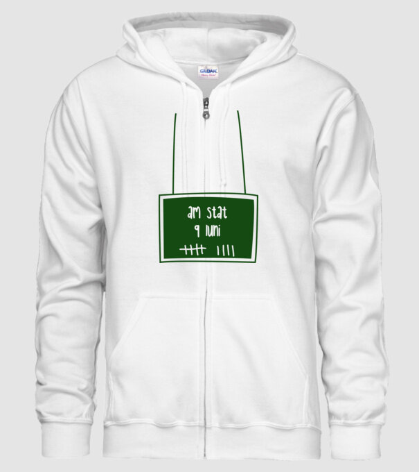 am stat 9 luni model alb pe tricou