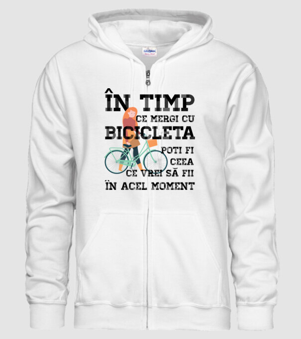 în timp ce mergi cu bicicleta poți fi ceea ce vrei să fii - în acel moment model alb pe tricou