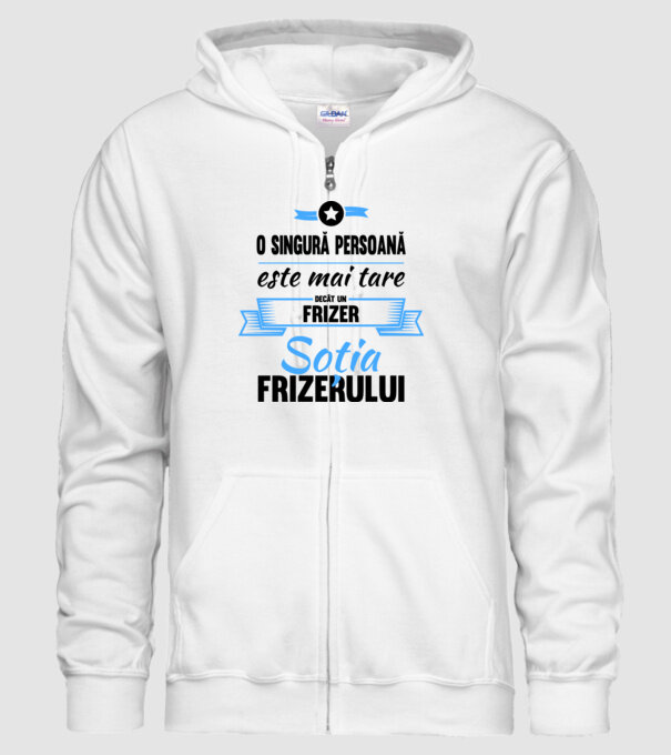 O singură persoană este mai tare decât un frizer, soția frizerului model alb pe tricou